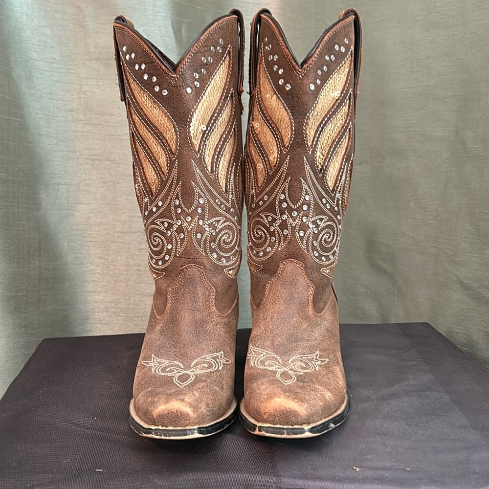 Women’s cowboy boots
